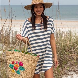 NWT/NIB 🔵⚪️ Danni Tunic